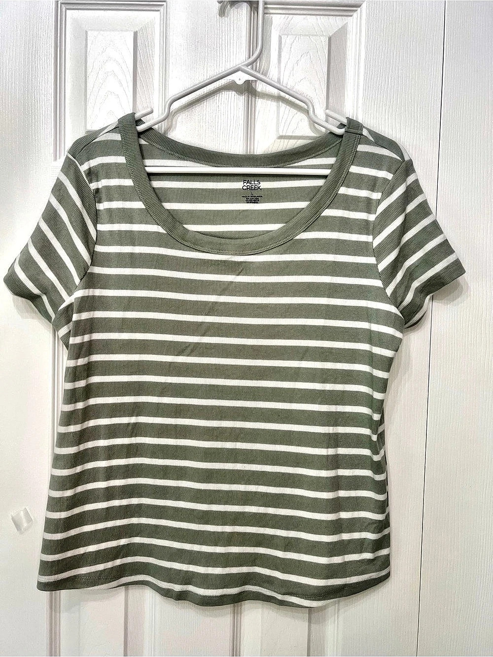 Falls Creek Striped Short Sleeve Tee in Green & White Like New